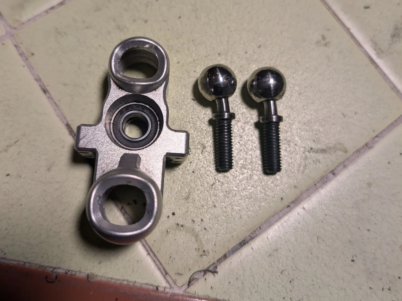 bent_balls_001.webp