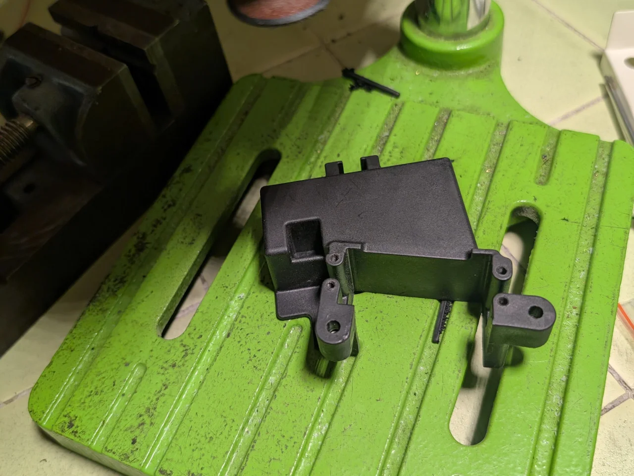 Corally_servo_mount_002.webp