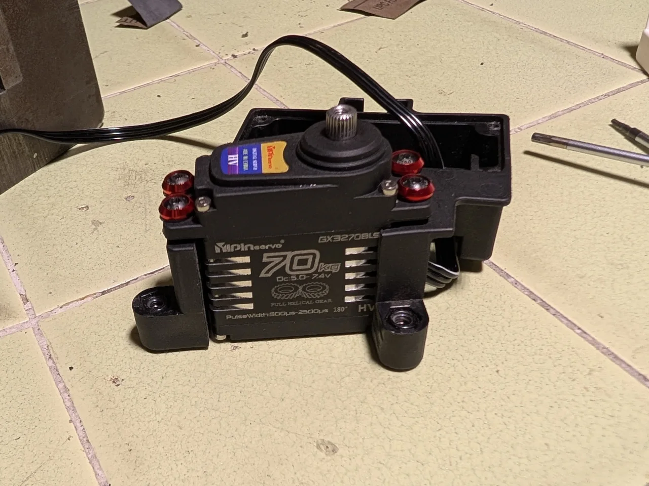 Corally_servo_mount_004.webp