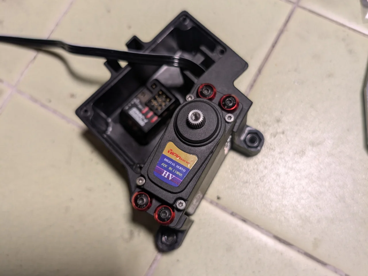 Corally_servo_mount_006.webp