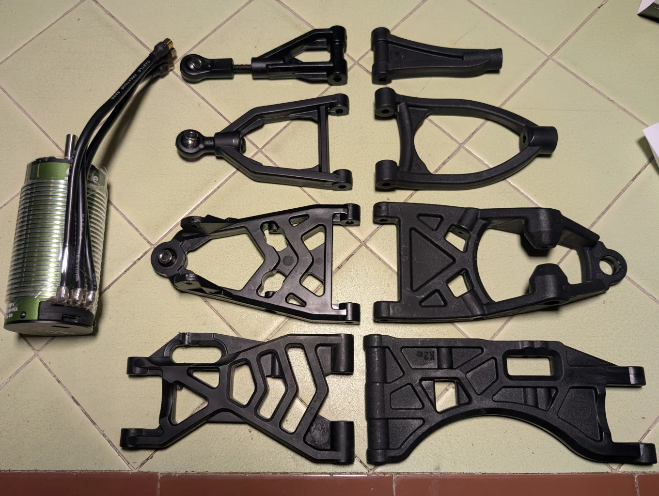 kraken_RC_baja_arms.webp