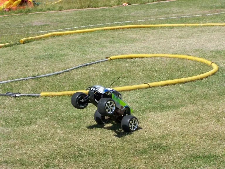 rrcisavagewheelie0704.webp