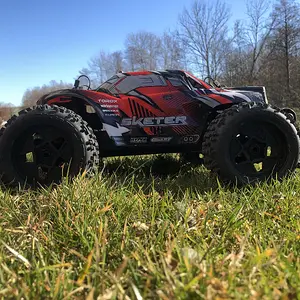 Sketer with bigger wheels